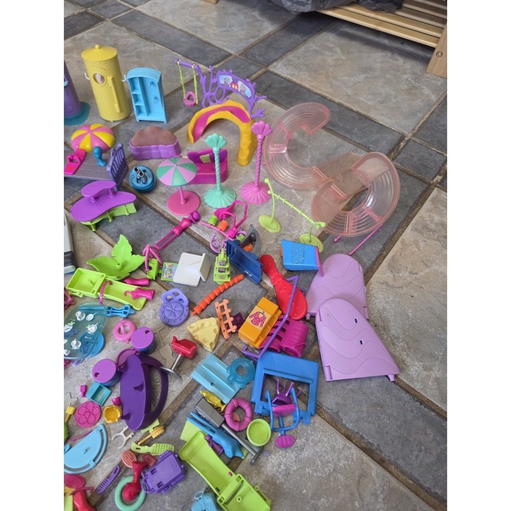 Huge Lot Of Polly Pocket  Clothes Shoes Accessories! Over‎ 150 Peaces!!! - Picture 11 of 11